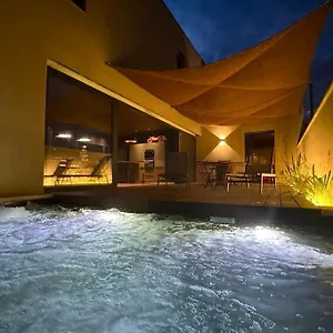  Villa Maison D'architecte Avec Piscine-spa Chauffe En Centre De